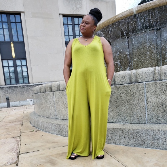 Jumpsuit - Picture 3 of 4